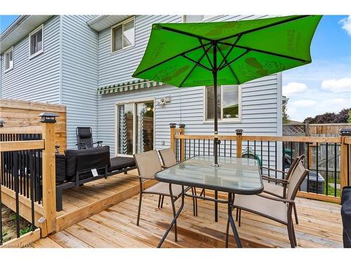 5938 Crimson Drive, Niagara Falls, ON - Outdoor With Deck Patio Veranda With Exterior