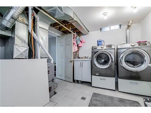 91 Leaside Drive, Welland, ON - Indoor Photo Showing Laundry Room