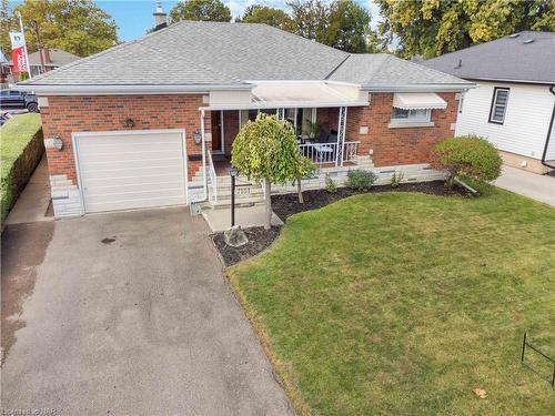 7151 Dorchester Road, Niagara Falls, ON - Outdoor