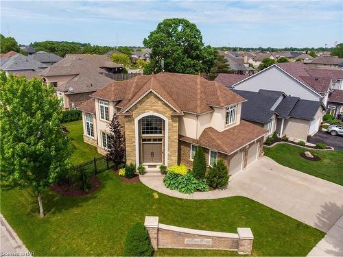 8871 Mcgarry Drive, Niagara Falls, ON - Outdoor With Facade