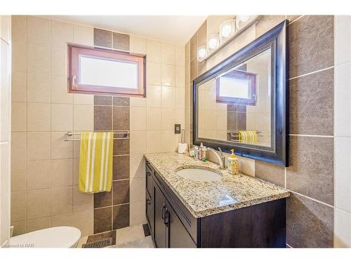 340 Oxford Avenue, Crystal Beach, ON - Indoor Photo Showing Bathroom