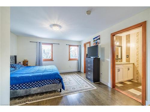 340 Oxford Avenue, Crystal Beach, ON - Indoor Photo Showing Bedroom