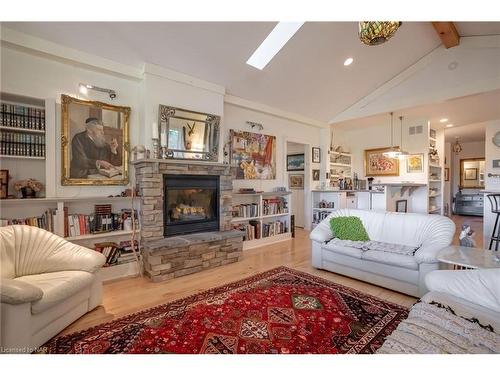 4905 North Forest Road, Ridgeway, ON - Indoor Photo Showing Living Room With Fireplace