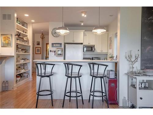 4905 North Forest Road, Ridgeway, ON - Indoor Photo Showing Kitchen