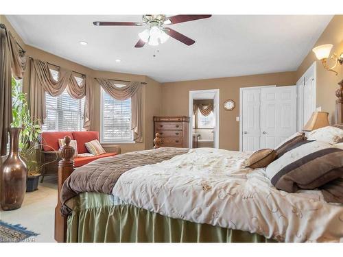 162 Cole Crescent, Niagara-On-The-Lake, ON - Indoor Photo Showing Bedroom