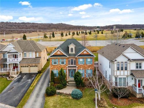 162 Cole Crescent, Niagara-On-The-Lake, ON - Outdoor With Facade