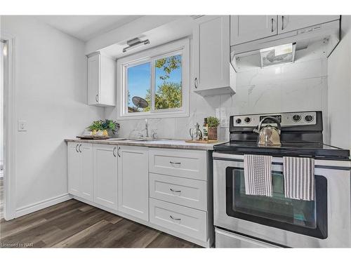 52 Silvan Drive, Welland, ON - Indoor Photo Showing Kitchen