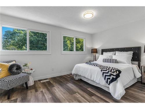 52 Silvan Drive, Welland, ON - Indoor Photo Showing Bedroom