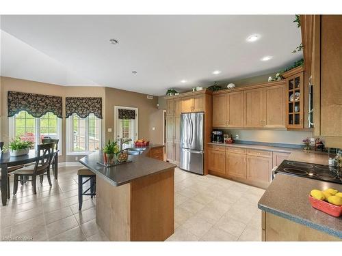 5045 Michener Road, Ridgeway, ON - Indoor Photo Showing Kitchen With Double Sink