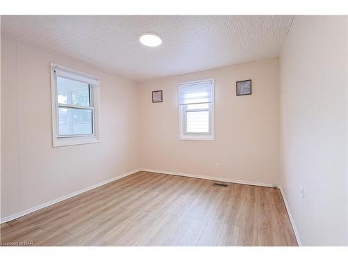 112 Rykert Street, St. Catharines, ON - Indoor Photo Showing Other Room