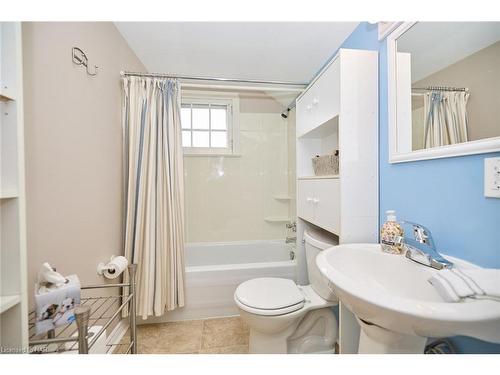 50 Riceland Avenue, Fort Erie, ON - Indoor Photo Showing Bathroom