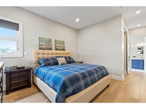 13 Francesco Crescent, St. Catharines, ON - Indoor Photo Showing Bedroom