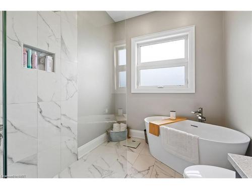 13 Francesco Crescent, St. Catharines, ON - Indoor Photo Showing Bathroom