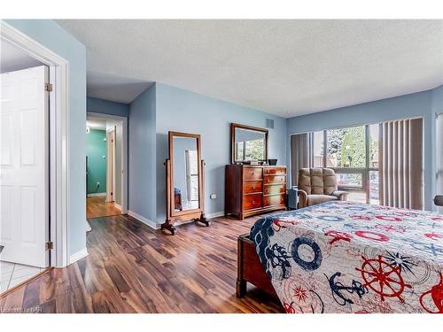 1-174 Martindale Road, St. Catharines, ON - Indoor Photo Showing Bedroom