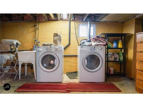 248 Niagara Street, St. Catharines, ON - Indoor Photo Showing Laundry Room