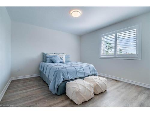 118 Colbeck Drive, Welland, ON - Indoor Photo Showing Bedroom