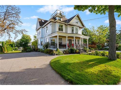 3844 Chippawa Parkway, Niagara Falls, ON - Outdoor With Deck Patio Veranda With Facade