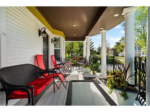 3844 Chippawa Parkway, Niagara Falls, ON - Outdoor With Deck Patio Veranda With Exterior