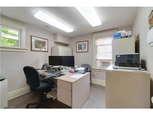 6143 Main Street, Niagara Falls, ON - Indoor Photo Showing Office