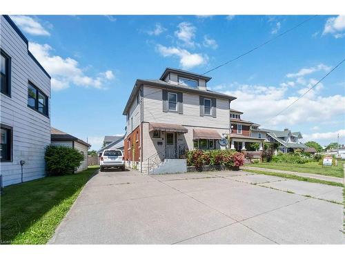 6143 Main Street, Niagara Falls, ON - Outdoor With Facade