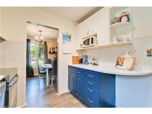 262 First Avenue, Welland, ON - Indoor Photo Showing Kitchen