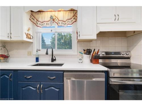 262 First Avenue, Welland, ON - Indoor Photo Showing Kitchen