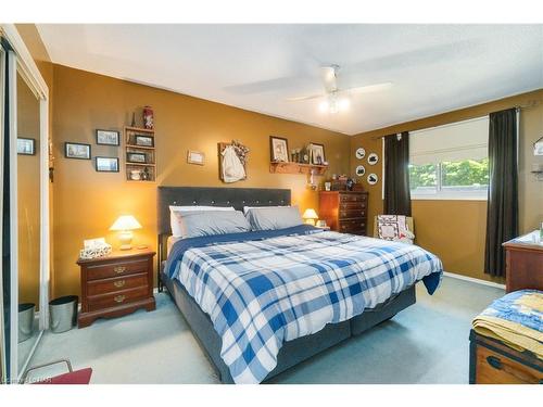 262 First Avenue, Welland, ON - Indoor Photo Showing Bedroom