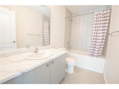 8767 Sourgum Avenue, Niagara Falls, ON - Indoor Photo Showing Bathroom