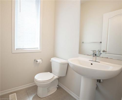 8767 Sourgum Avenue, Niagara Falls, ON - Indoor Photo Showing Bathroom