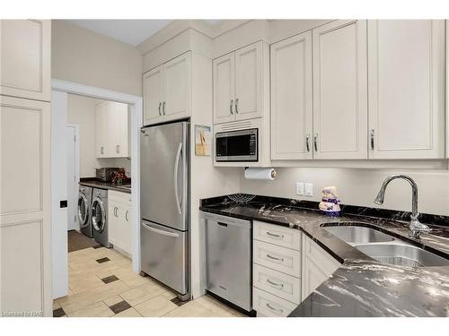 Th 9-678 Line 2 Road, Virgil, ON - Indoor Photo Showing Kitchen With Double Sink