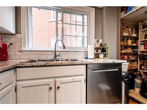 93 Griffith Street, Welland, ON - Indoor Photo Showing Kitchen With Double Sink