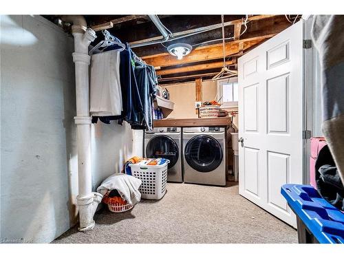 93 Griffith Street, Welland, ON - Indoor Photo Showing Laundry Room