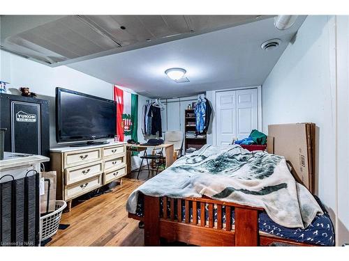 93 Griffith Street, Welland, ON - Indoor Photo Showing Bedroom