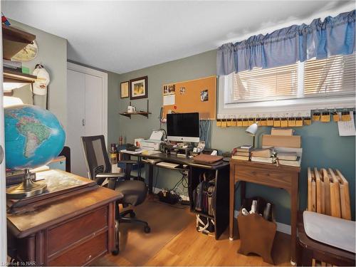 7076 Jill Drive, Niagara Falls, ON - Indoor Photo Showing Office