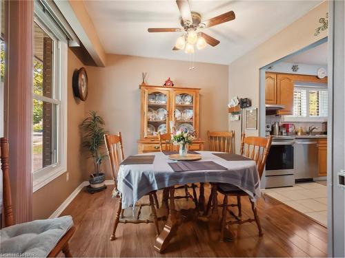 7076 Jill Drive, Niagara Falls, ON - Indoor Photo Showing Dining Room