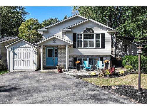 199 Lakewood Avenue, Crystal Beach, ON - Outdoor With Facade