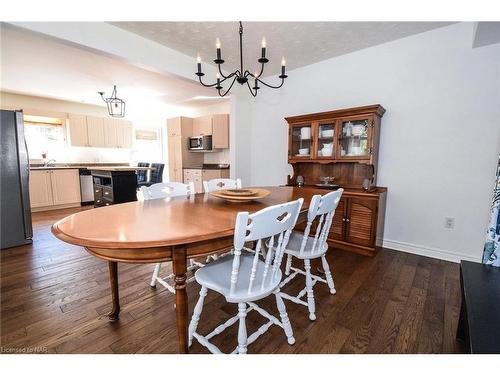 199 Lakewood Avenue, Crystal Beach, ON - Indoor Photo Showing Dining Room