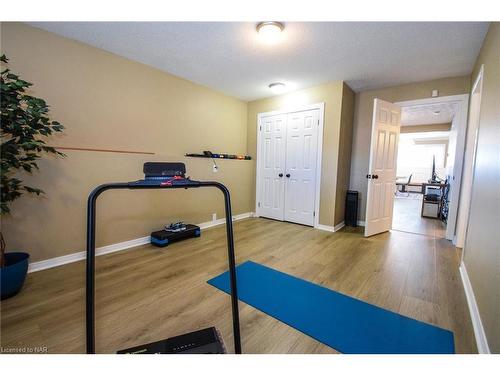 199 Lakewood Avenue, Crystal Beach, ON - Indoor Photo Showing Gym Room