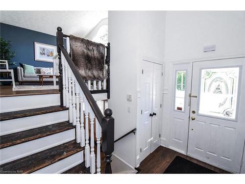 199 Lakewood Avenue, Crystal Beach, ON - Indoor Photo Showing Other Room