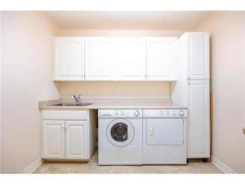 65 Arbour Glen Drive, St. Catharines, ON - Indoor Photo Showing Laundry Room