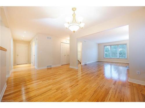 65 Arbour Glen Drive, St. Catharines, ON - Indoor Photo Showing Other Room