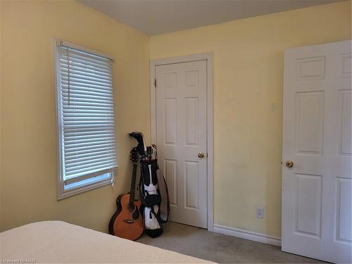 3829 Brunswick Avenue, Crystal Beach, ON - Indoor Photo Showing Bedroom