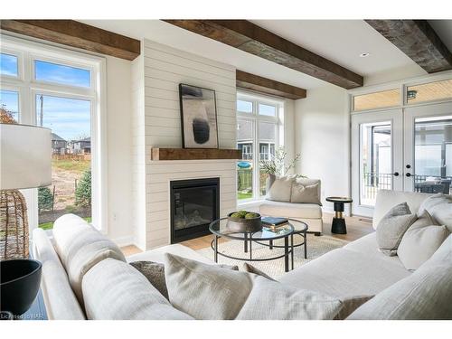 1 Stickles Street, Fonthill, ON - Indoor Photo Showing Living Room With Fireplace