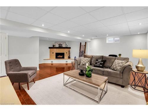 20 Manley Crescent, Thorold, ON - Indoor