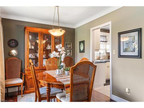 14 Cascade Court, St. Catharines, ON - Indoor Photo Showing Dining Room