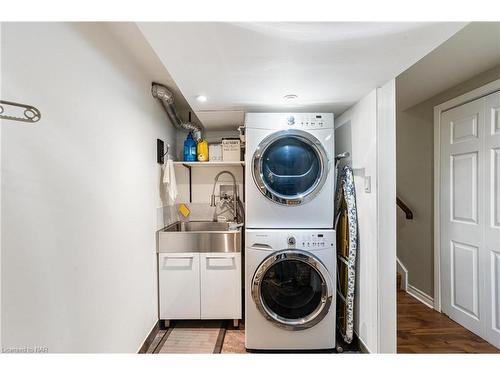 14 Cascade Court, St. Catharines, ON - Indoor Photo Showing Laundry Room