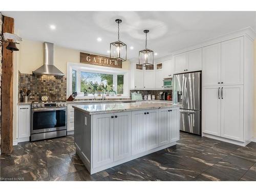 1562 Ridge Rd, Ridgeway, ON - Indoor Photo Showing Kitchen With Stainless Steel Kitchen With Upgraded Kitchen