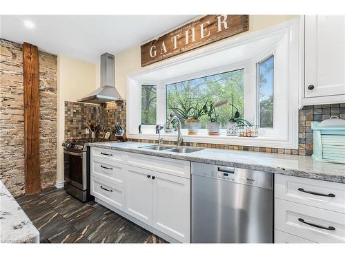 1562 Ridge Rd, Ridgeway, ON - Indoor Photo Showing Kitchen With Stainless Steel Kitchen With Double Sink