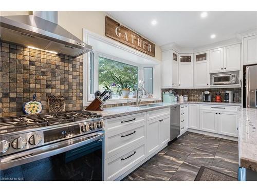 1562 Ridge Rd, Ridgeway, ON - Indoor Photo Showing Kitchen With Stainless Steel Kitchen