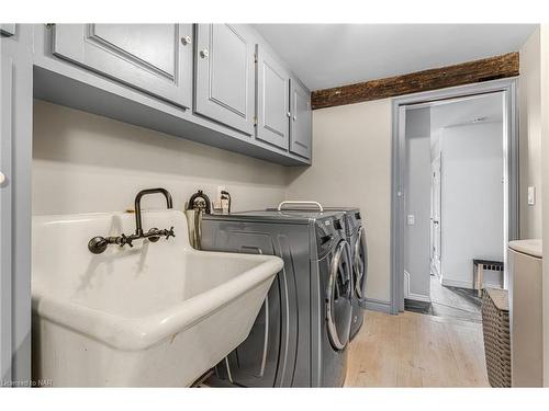 1562 Ridge Rd, Ridgeway, ON - Indoor Photo Showing Laundry Room